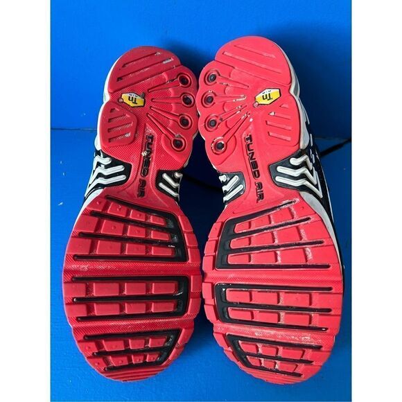 RARE Nike Air Max Plus III 3 Black Red White Mens Shoes CJ0601-001 Size 8.5 - Picture 4 of 6